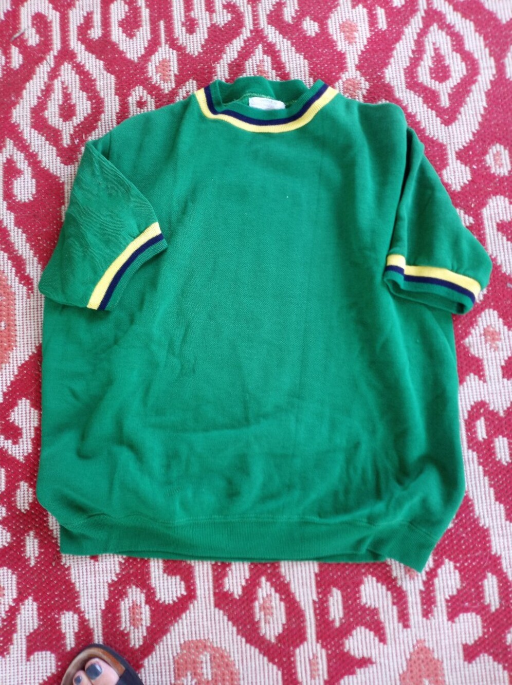 VINTAGE Green Short Sleeve Sweatshirt with Yellow & Navy Trim